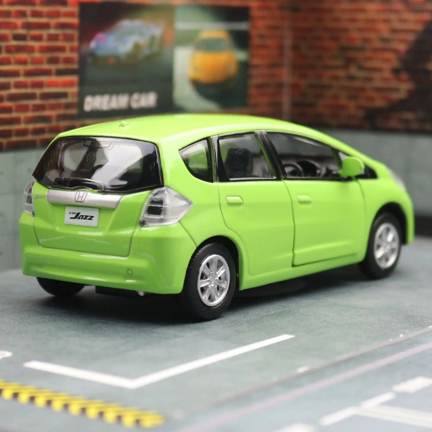 Honda JAZZ FIT 1:36 Scale Model Car Alloy Diecast Toy Vehicle Gift Collection