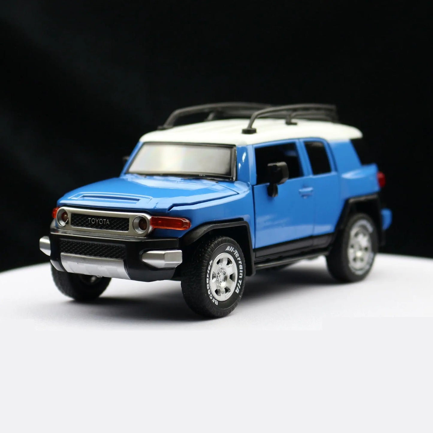 TOYOTA FJ Cruiser 1:32 Scale Model Car Alloy Diecast Toy Vehicle Gift Collection
