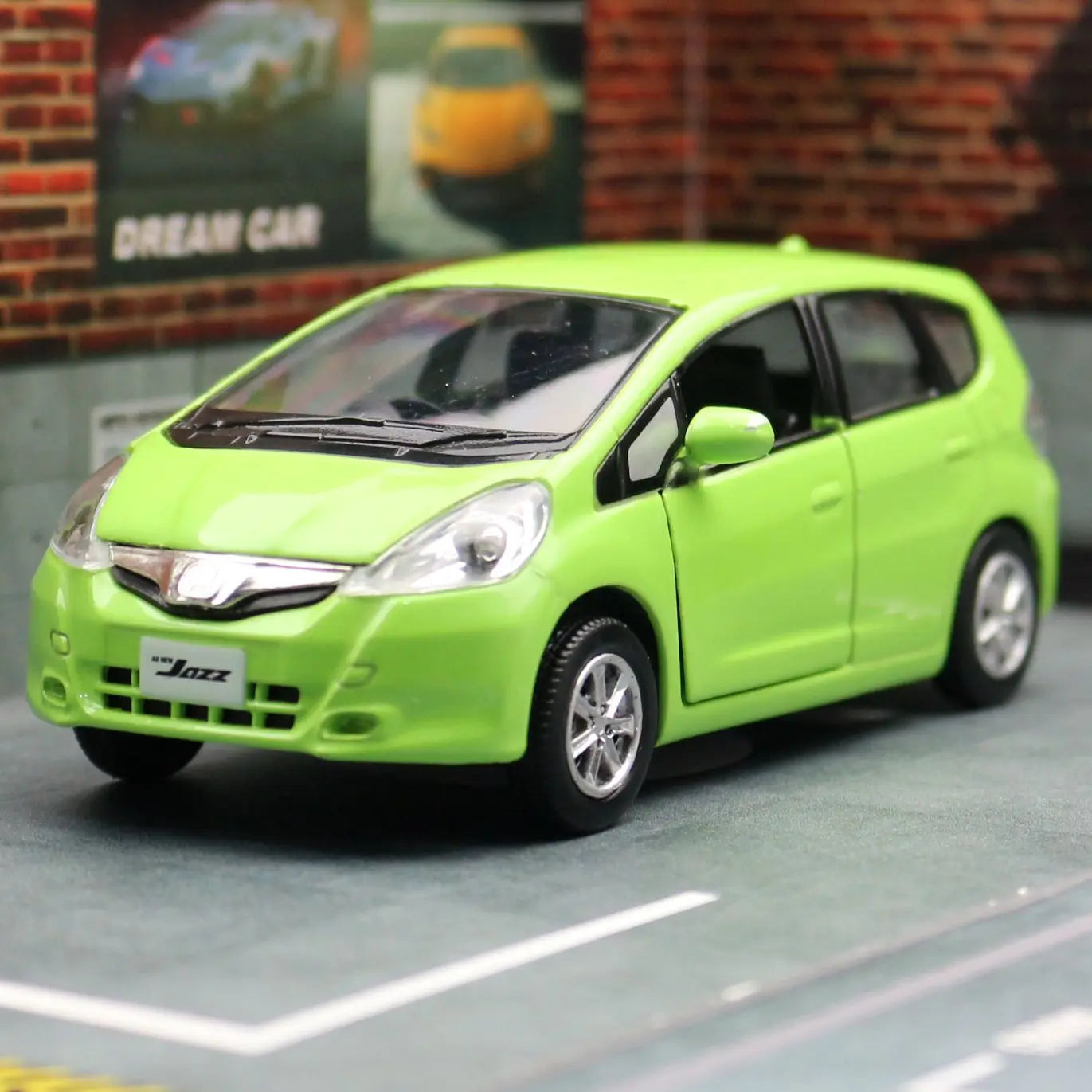Honda JAZZ FIT 1:36 Scale Model Car Alloy Diecast Toy Vehicle Gift Collection