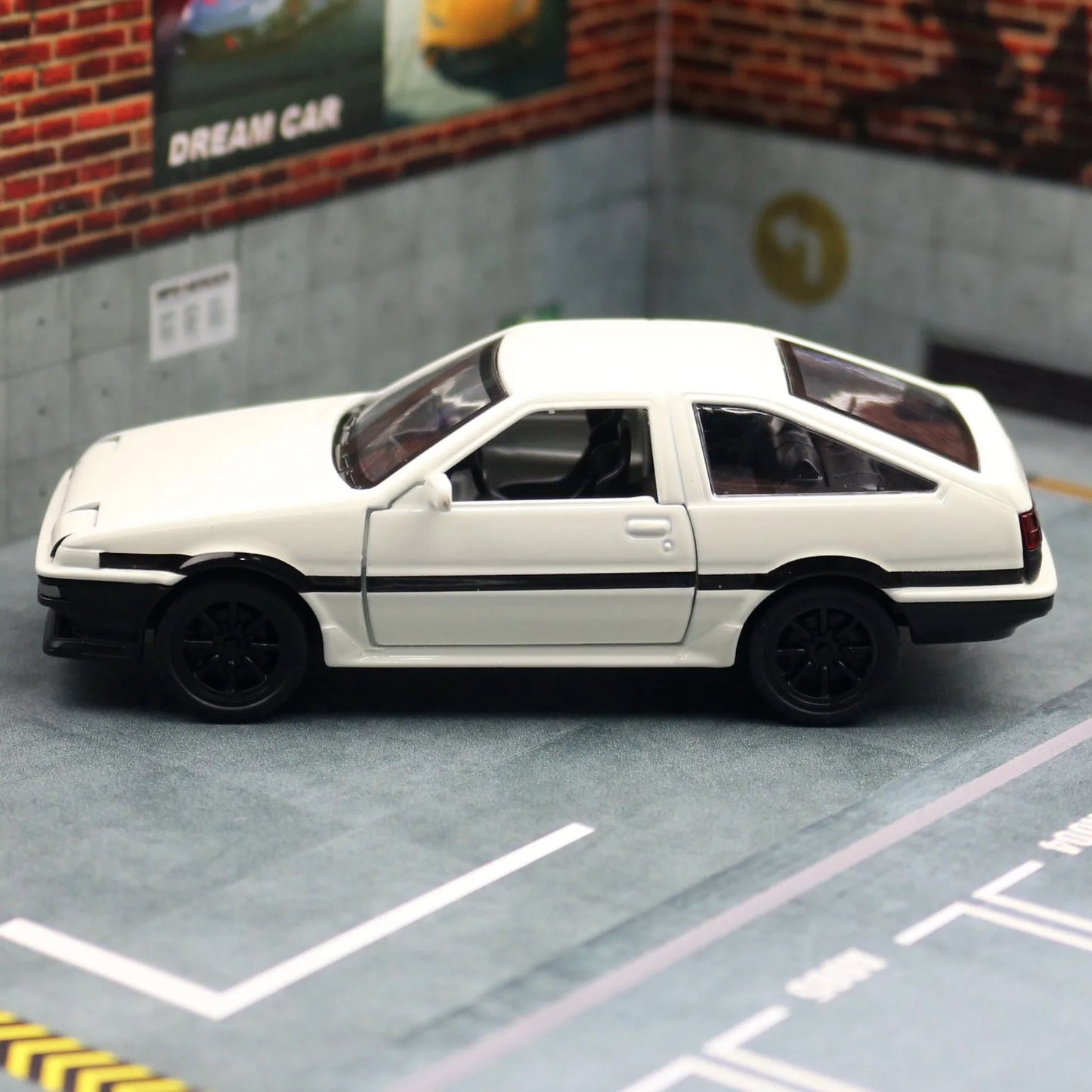 TOYOTA Trueno AE86 1:37 Scale Model Car Metal Diecast Toy Vehicle Collection