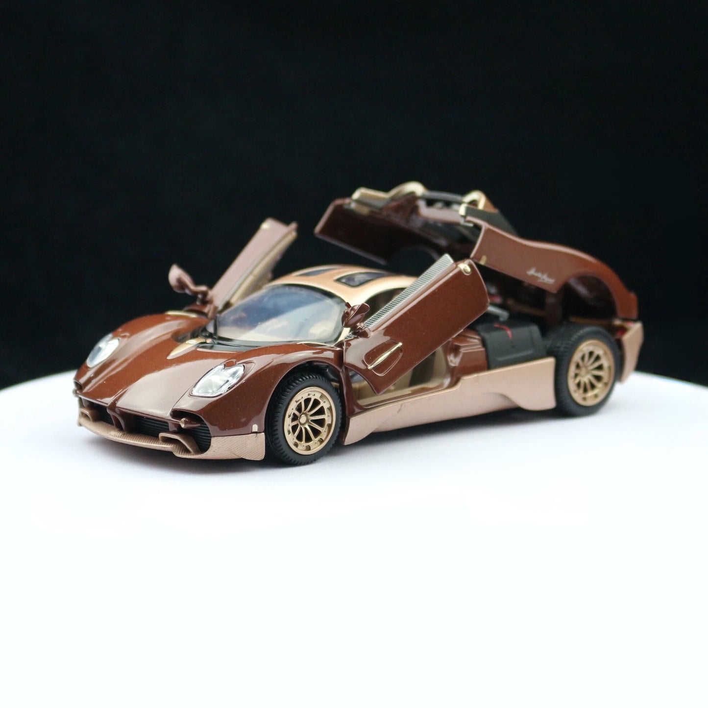 Pagani Utopia 1:32 Scale Model Car Metal Diecast Toy Vehicle Gift Collection